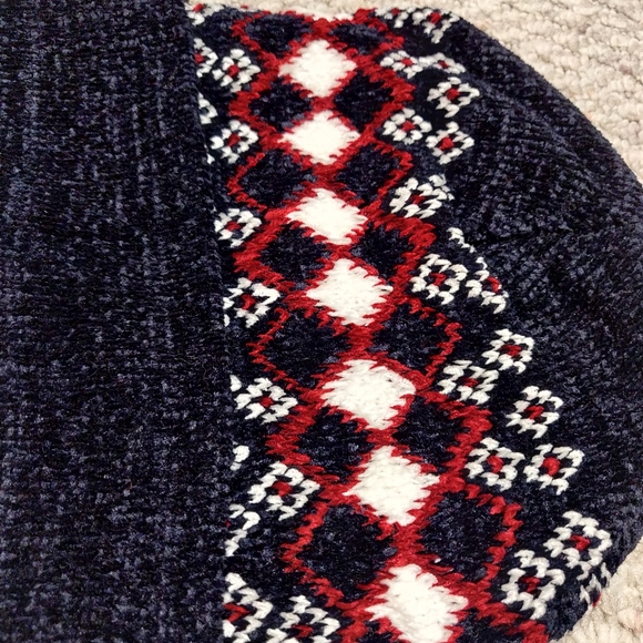 Winter hat - Picture 5 of 8